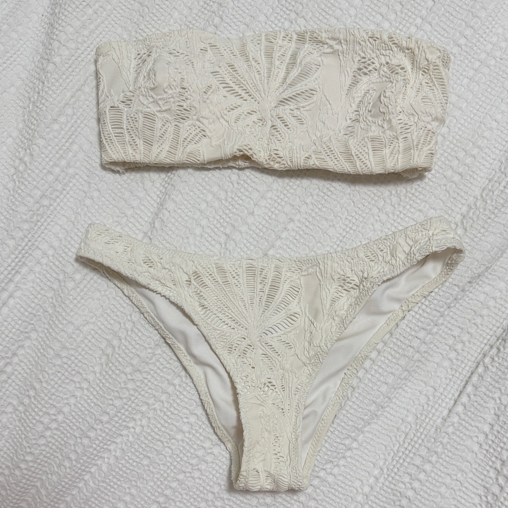 H&M Off-White Textured Bikini Set